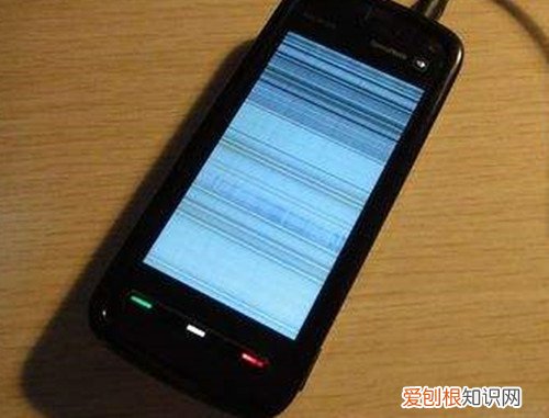 手机能开机但是黑屏怎么办手机使用要注意什么