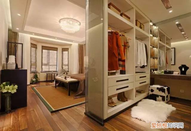 原来敞开式衣柜好处这么多，后悔现在才知道~，衣柜需要敞开通风吗