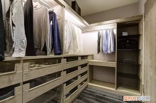 原来敞开式衣柜好处这么多，后悔现在才知道~，衣柜需要敞开通风吗