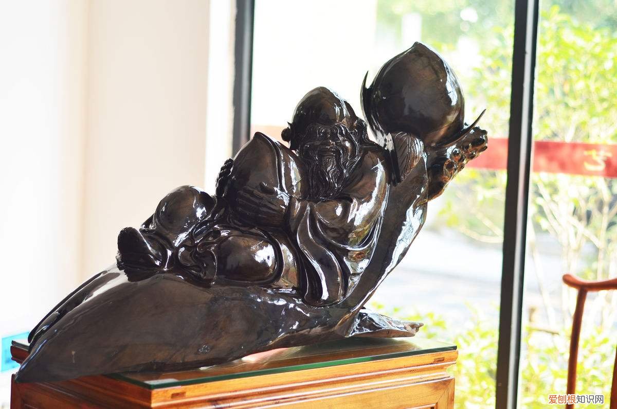 阴沉木是什么 阴沉木鉴定方法