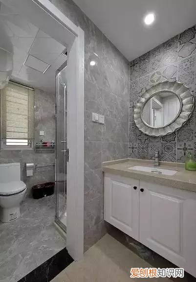 越来越多人喜欢把洗手台装到外面，现在都流行这么装，实用又方便，洗手盆装在卫生间门外,这才叫好用!