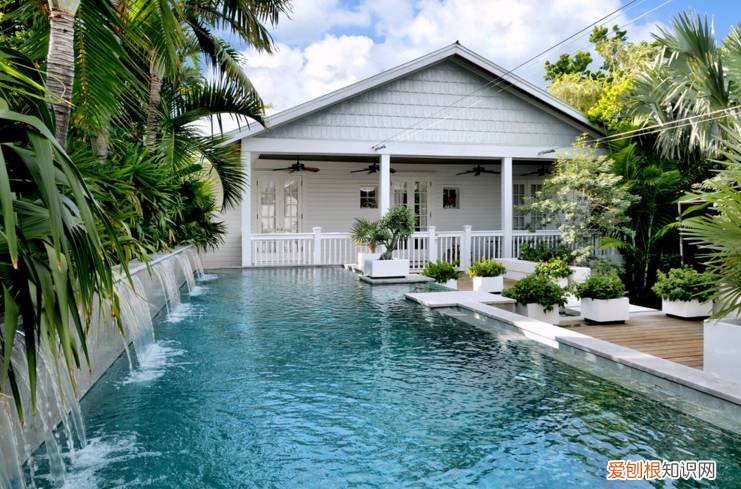 别墅最最最不能少的就是游泳池!这样的泳池来一扎!,带泳池花园的别墅