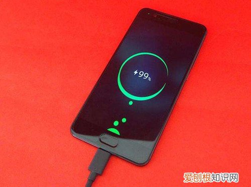 华为手机最新款是什么型号购买手机应该注意什么