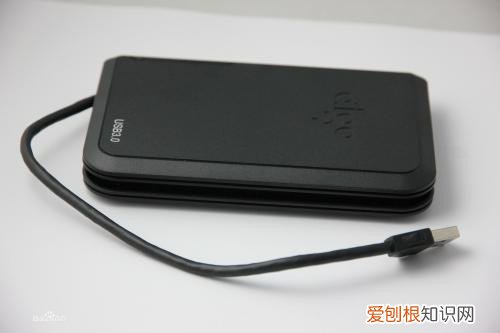 移动硬盘插电脑上不显示怎么办 移动硬盘的选购技巧