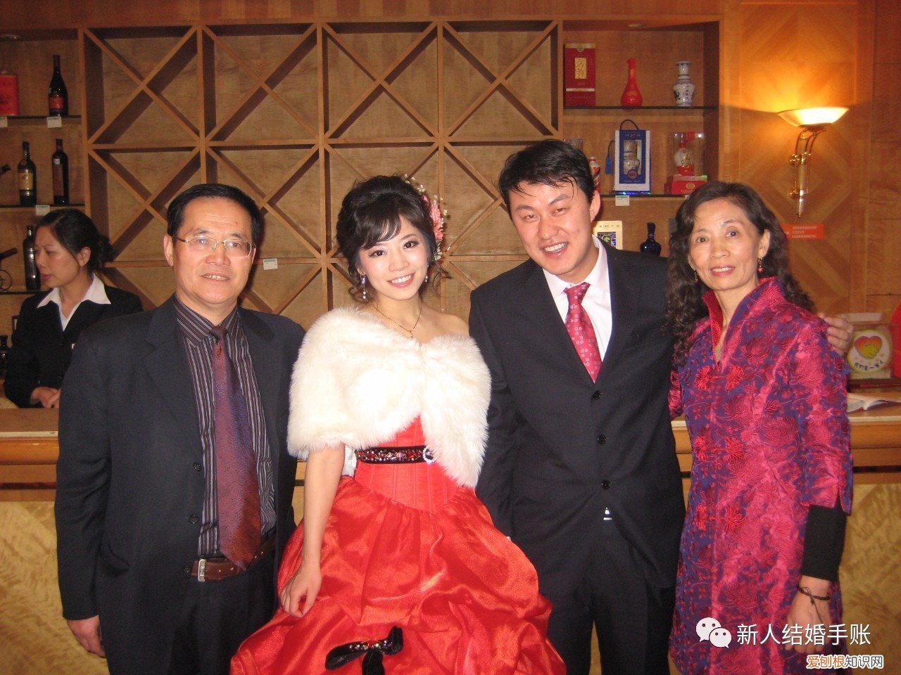 结婚时婆婆的衣服一般多少钱？在挑选时要注意这三点，婆家买衣服钱给多少