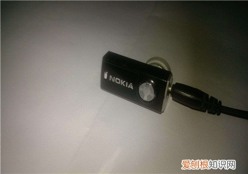 蓝牙耳机需要充电吗 蓝牙耳机充电要关机吗