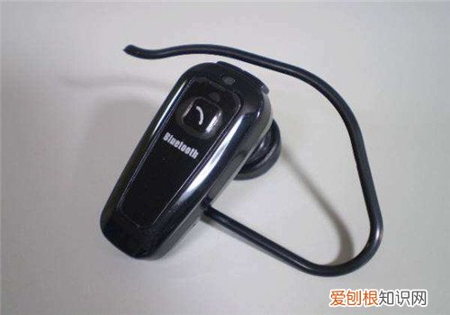 蓝牙耳机需要充电吗 蓝牙耳机充电要关机吗