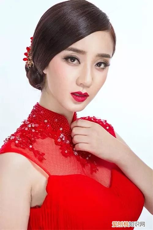 了解中式新娘妆特点，让你做一个有东方气质的新娘！，中式新娘妆面特点描述