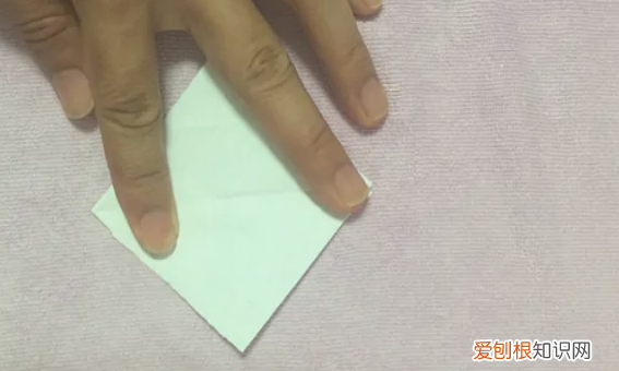 小花篮手工折纸方法，如何用纸折花篮视频