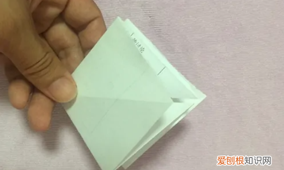 小花篮手工折纸方法，如何用纸折花篮视频