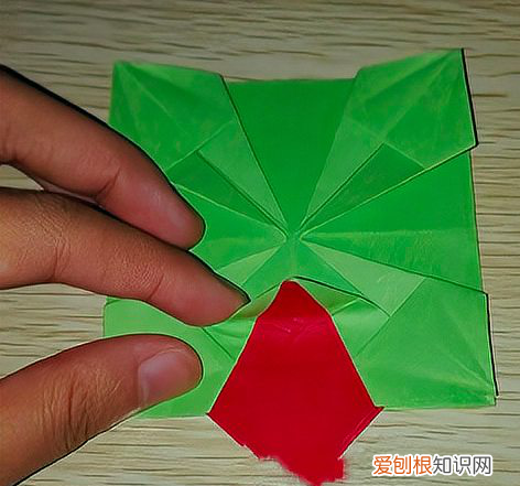 小花篮手工折纸方法，如何用纸折花篮视频