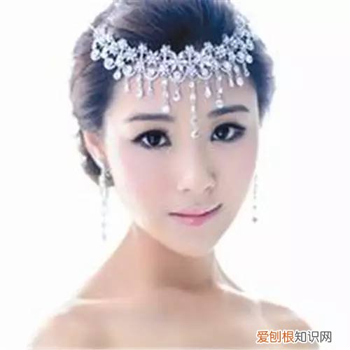 选对新娘头饰，让你尽显优雅气质！，选对新娘头饰,让你尽显优雅气质