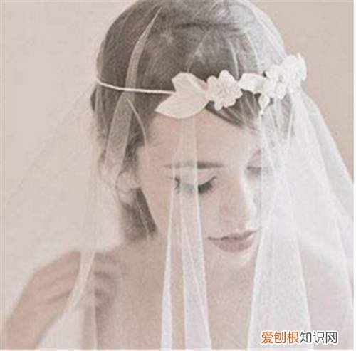 选对新娘头饰，让你尽显优雅气质！，选对新娘头饰,让你尽显优雅气质