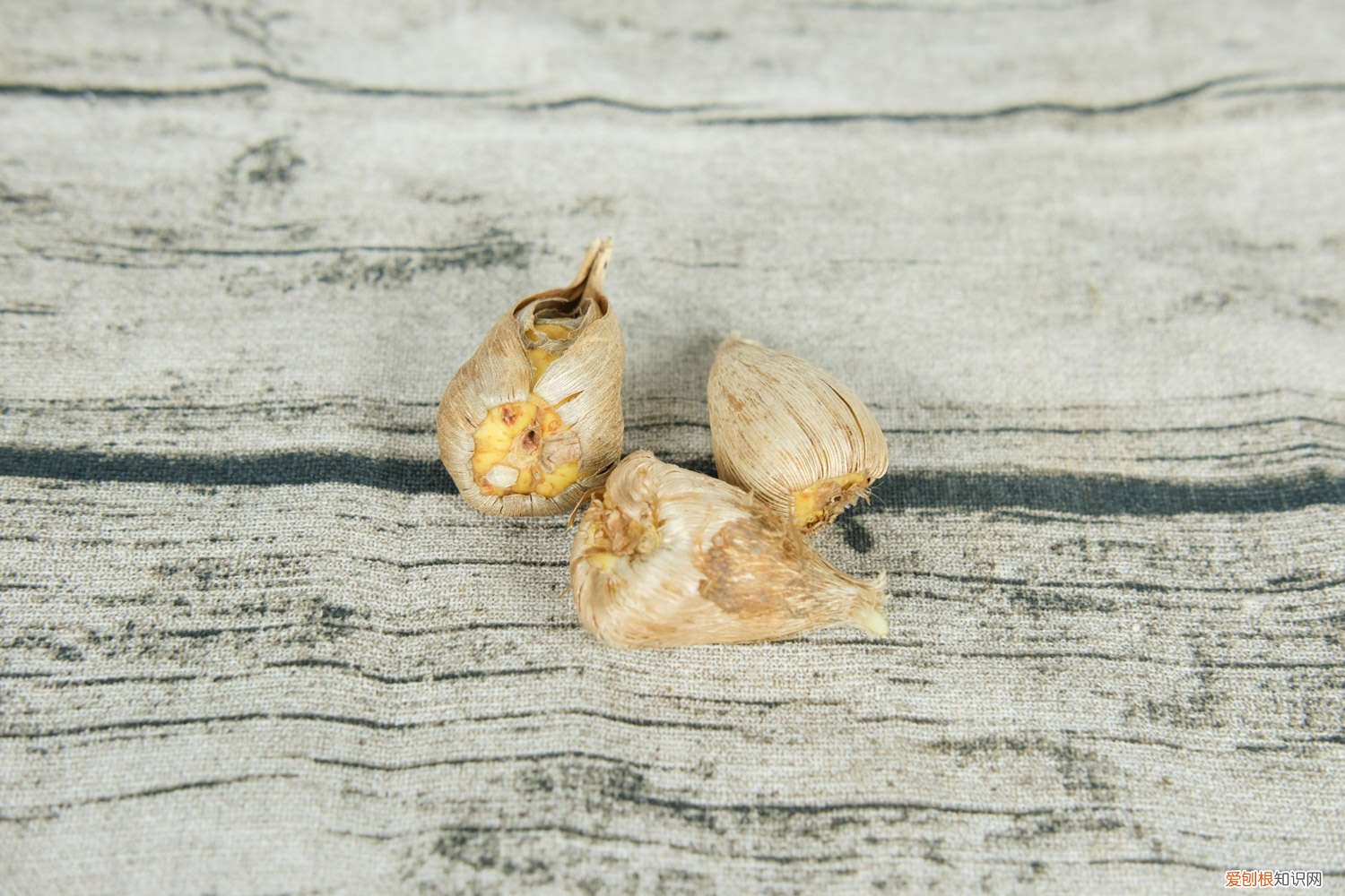 香雪兰一年开几次花呢 香雪兰一年开几次花