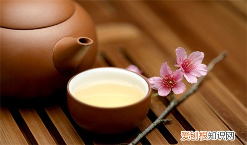 桃花茶泡水喝有什么用 饮用桃花茶注意事项