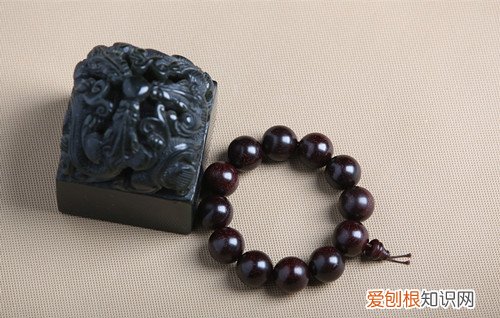 檀木手链多少钱一串如何保养檀木手链