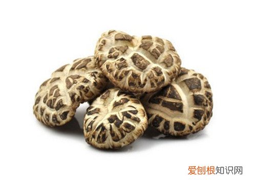 花菇与香菇的区别 两者哪个营养值高