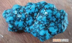 绿松石原石怎么选 怎样用原石定制饰品