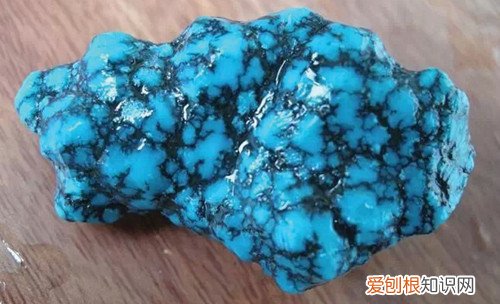 绿松石原石怎么选 怎样用原石定制饰品