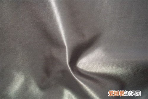 金属丝面料有什么特点 金属面料该怎样洗涤呢