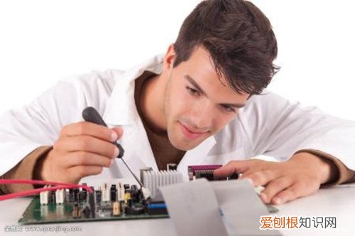 电脑工程师的工作职责 电脑工程师需具备哪些条件