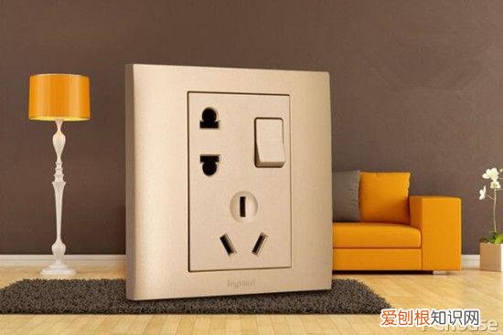 TCL墙壁开关插座怎么样 ?(强推：阻燃性、绝缘性、抗冲击性和防潮性等方面都十分出色）