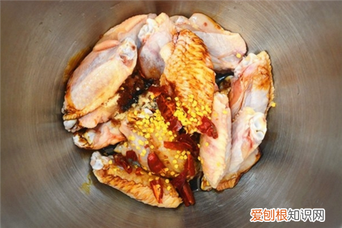 烤箱如何烤鸡翅 两种方法教你做烤鸡翅