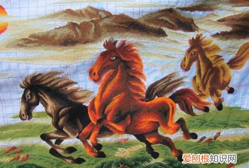 十字绣八骏图挂哪个地方好 家中挂八骏图要注意什么