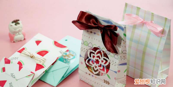 纸袋子怎么做，怎么制作一个精致的纸袋子