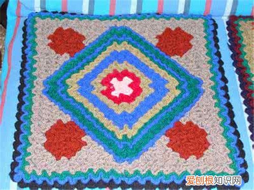 毛线编织坐垫花样编织技巧 家里多余的毛线就该这么用