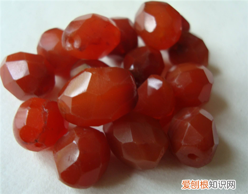 玛瑙的功效与作用有哪些哪些人适合佩戴玛瑙