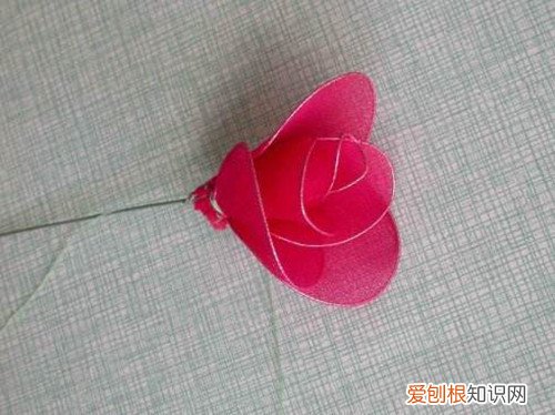 丝网花玫瑰花的做法 如何做出蓝色妖姬与烈焰玫瑰