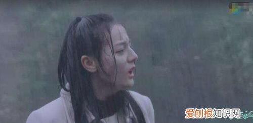 头发淋雨了不洗会怎样，我淋了雨不洗头会不会长虱子