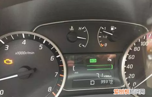 汽车内灯关不掉怎么办，车里灯一直开着关不掉怎么回事儿