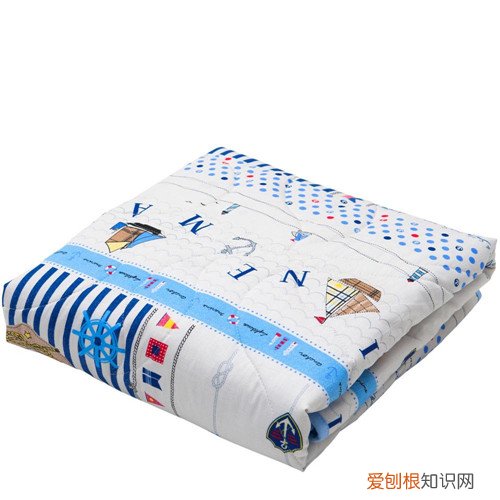 冬天小孩盖什么被子好 宝宝冬天睡觉盖被子的注意事项