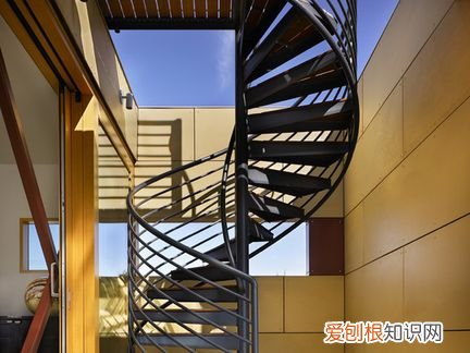 室外楼梯扶手注意事项安全又好看的楼梯扶手