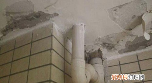 阳台顶漏水原因 阳台顶漏水怎么办
