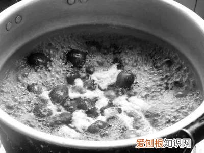 保温杯怎么去锈渍去异味 异味锈渍OUT小妙招轻松清洁
