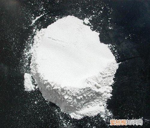 生石灰加水与熟石灰加水效果一样吗，生石灰加开水会怎么样