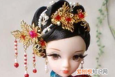 芭比发型怎么扎长发，如何给芭比做时尚发型