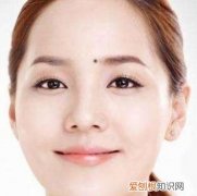 大有玄机面相长痣的人 面相中哪里的痣代表聪慧