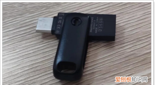 怎么使用手机连接外接U盘，u盘怎样连接手机使用方法华为