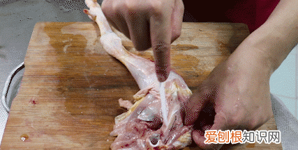 整只鸡脱骨的正确方法教程 整鸡脱骨的技术要点是