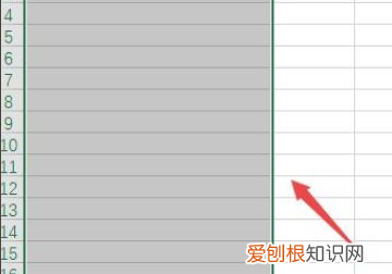 Excel文件咋批量多行合并一行