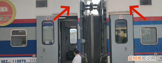 火车上的“秘密”：水从何而来？乘务员晚上为何要强行拉窗帘？