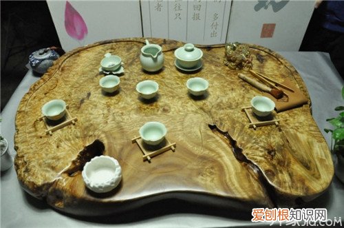 一种即将消失的土豪金 黄金樟茶盘价格