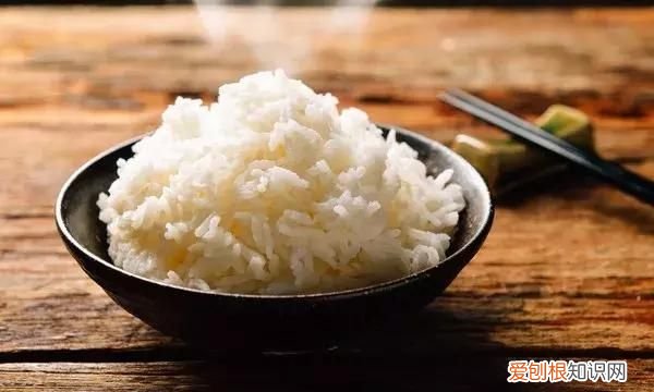 米饭是不是含糖量很高,都说白米饭含糖高究竟要不要吃