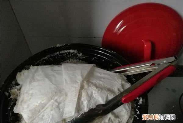 怎么做好吃盐焗鸡，怎样做盐焗鸡翅又黄又脆