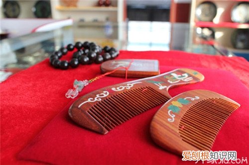檀木梳品牌有哪些 发梳里面有玄机！