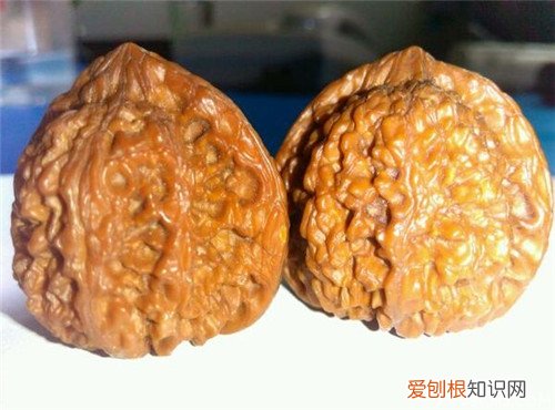 手玩核桃怎么清洗手玩核桃有什么好处?